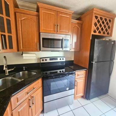 Main picture of 5640 W 31 Ct