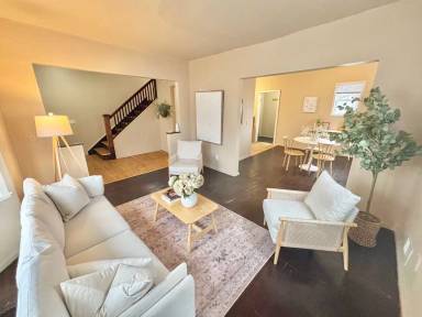 Main picture of 127 Devonshire Ct