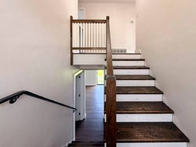 Main picture of 970 Cascade Dr NW