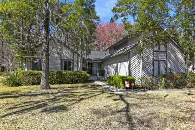 Main picture of 18 Shadowmoss Pkwy