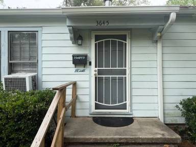 Main picture of 3645 Lee Dr