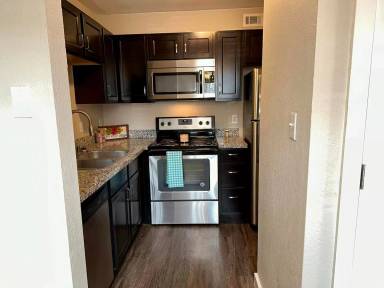 Main picture of 9200 N MacArthur Blvd