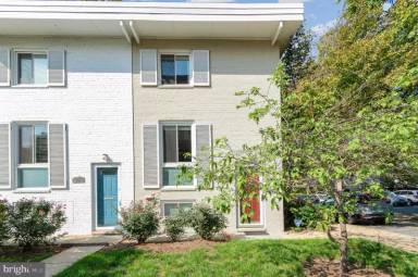 Main picture of 849 3rd St SW