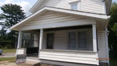 Main picture of 210 Papermill Ave