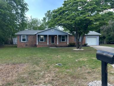 Main picture of 1600 Old English Ct