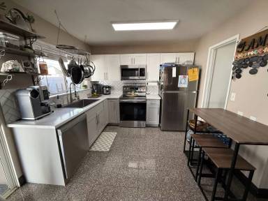 Main picture of 91-1036E Hoomaka St