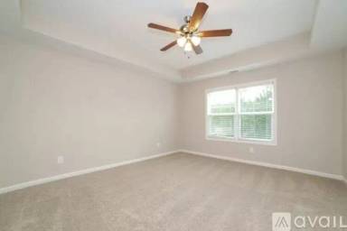 Main picture of 5828 Weddington Rd