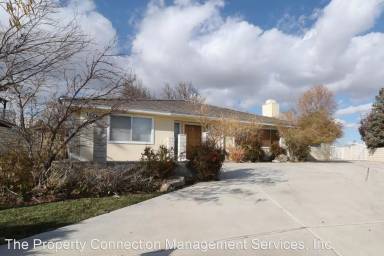 Main picture of 18480 Tarpon Ln