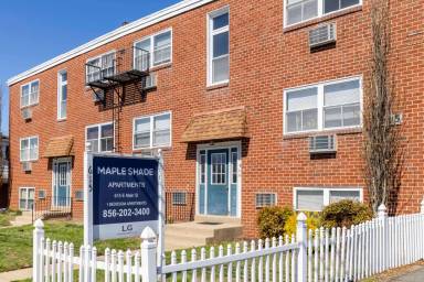 Main picture of 615 E Main St