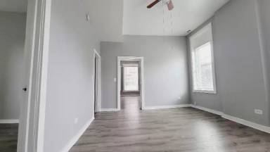 Main picture of 11 S Whipple St