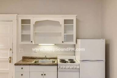 Main picture of 16 SW Porter St