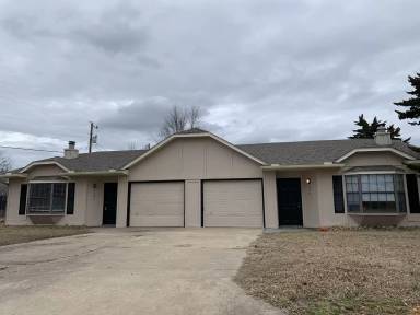 Main picture of 2501 W Olrich St