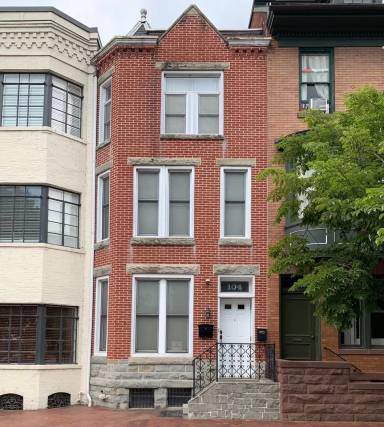 Main picture of 104 State St