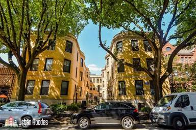 Main picture of 1218 N Dearborn St