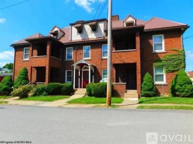 Main picture of 701 6th St