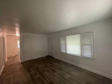 Main picture of 807 Memory Ln