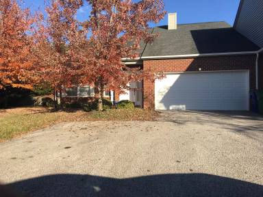 Main picture of 120 Tall Oak Blvd