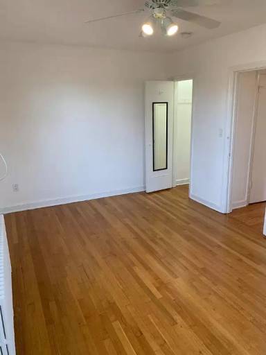 Main picture of 4884 MacArthur Blvd NW