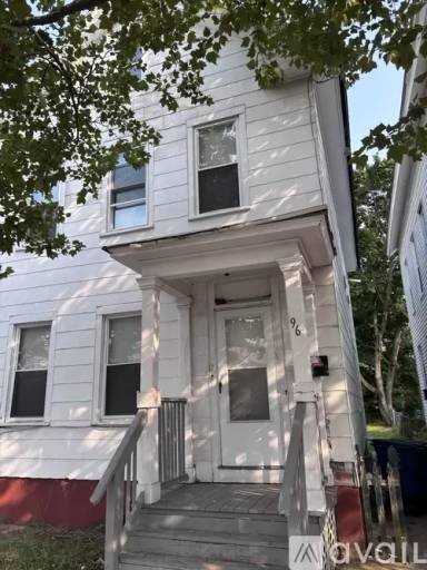 Main picture of 96 Webster St