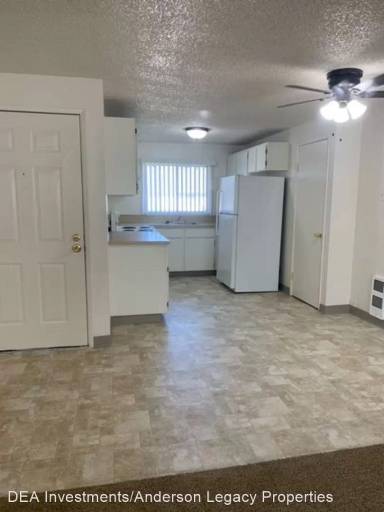 Main picture of 3512 NE 51st St