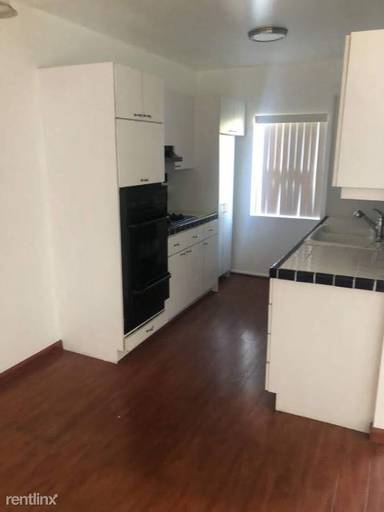 Main picture of 5055 Coldwater Canyon Ave