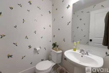 Main picture of 702 W Claystone Dr