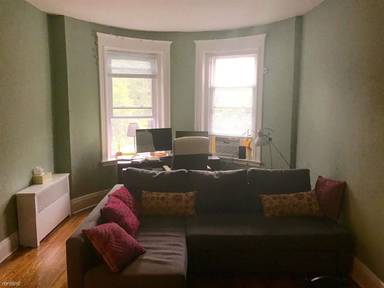 Main picture of 182 Saint Paul St