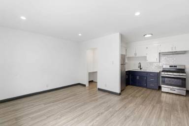 Main picture of 2301 S Ridgeley Dr