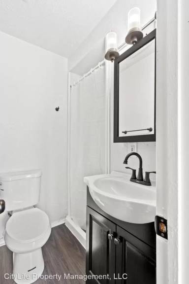 Main picture of 200 212 3 St