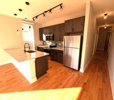 Main picture of 2100 W 18th Pl