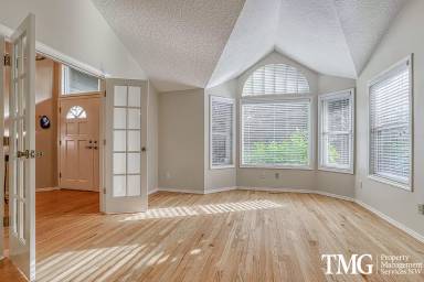 Main picture of 11004 NE Sherwood Dr