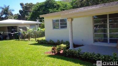 Main picture of 2470 SW 16th Ct