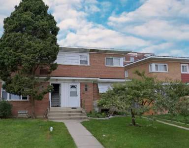 Main picture of 452 Oak St