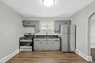 Main picture of 246 Cedar St