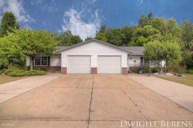 Main picture of 6705 North Dr