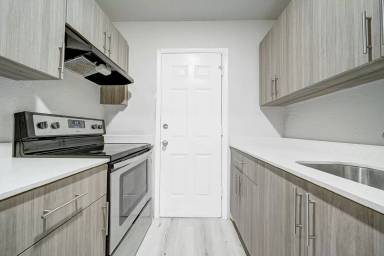 Main picture of 13020 NE 6th Ave Prestige Courtyard