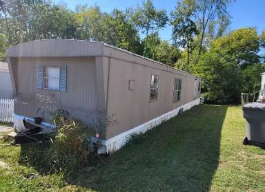 Main picture of 2175 E Main St