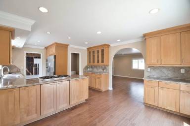 Main picture of 2414 Voorhees Ave