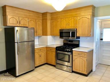 Main picture of 19 Carroll St