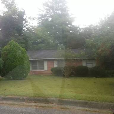 Main picture of 902 Henderson St
