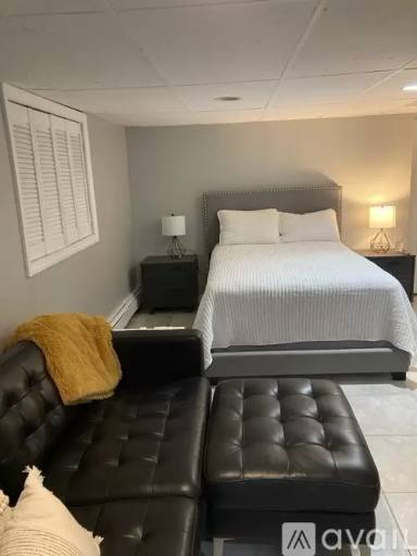 Main picture of 80 Church Pl