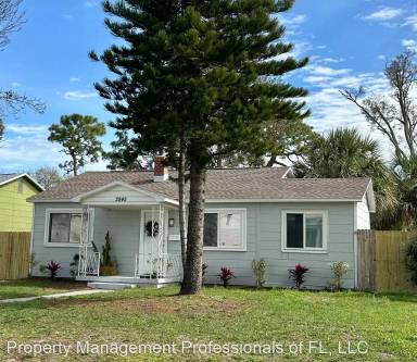 Main picture of 2845 12th St N