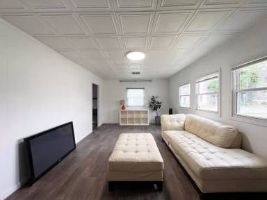 Main picture of 115 N Cherry St