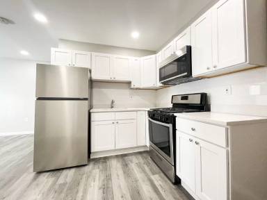 Main picture of 135 Andover St