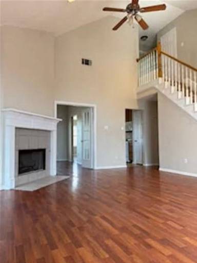 Main picture of 213 Canterbury Dr