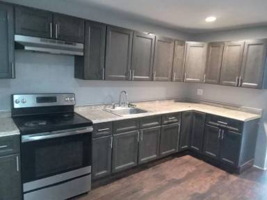 Main picture of 907 W Tilghman St