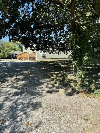 Main picture of 8170 Oak Dr