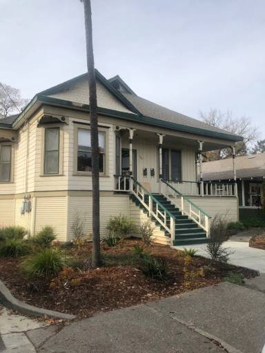 Main picture of 649 King St