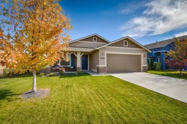 Main picture of 18274 Harvester Ave