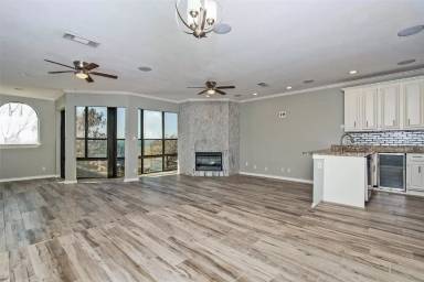 Main picture of 458 Yacht Club Dr